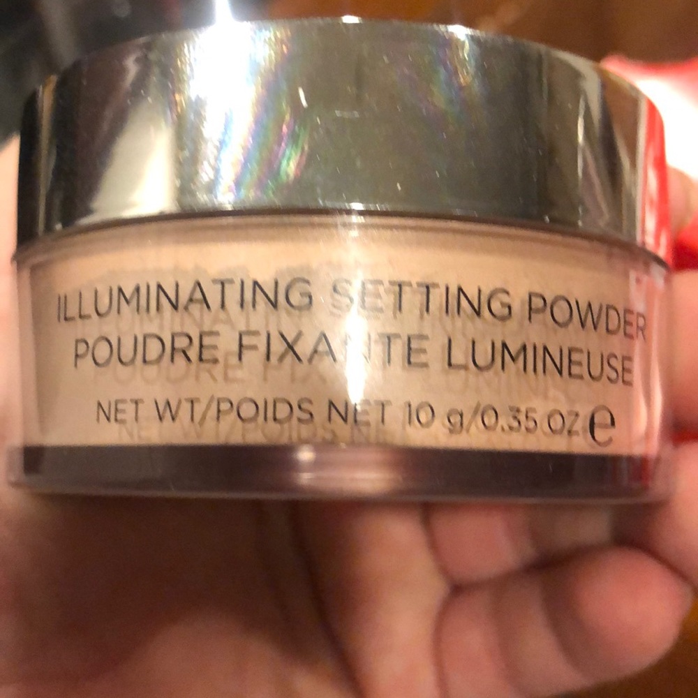 Cover FX Illuminating Setting Powder - Picture 2 of 4